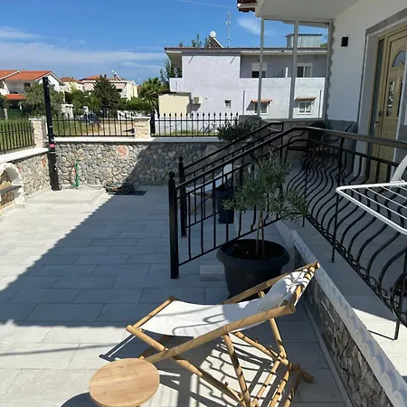 I&l Apartmán Asproválta